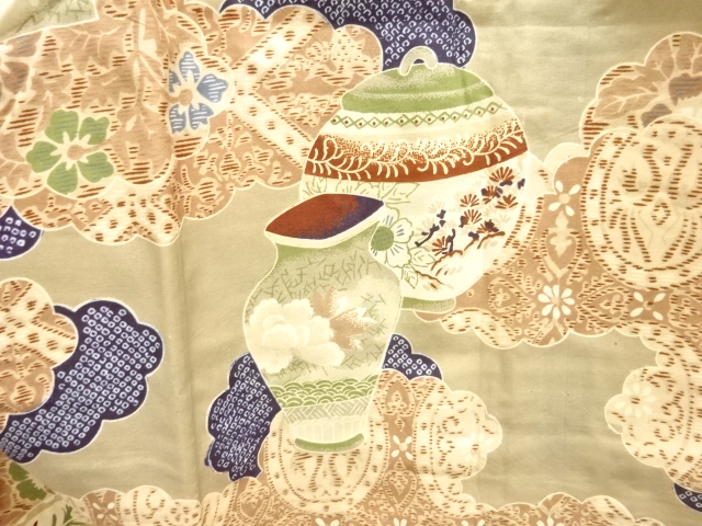 Japanese Kimono / Zugawari Silk